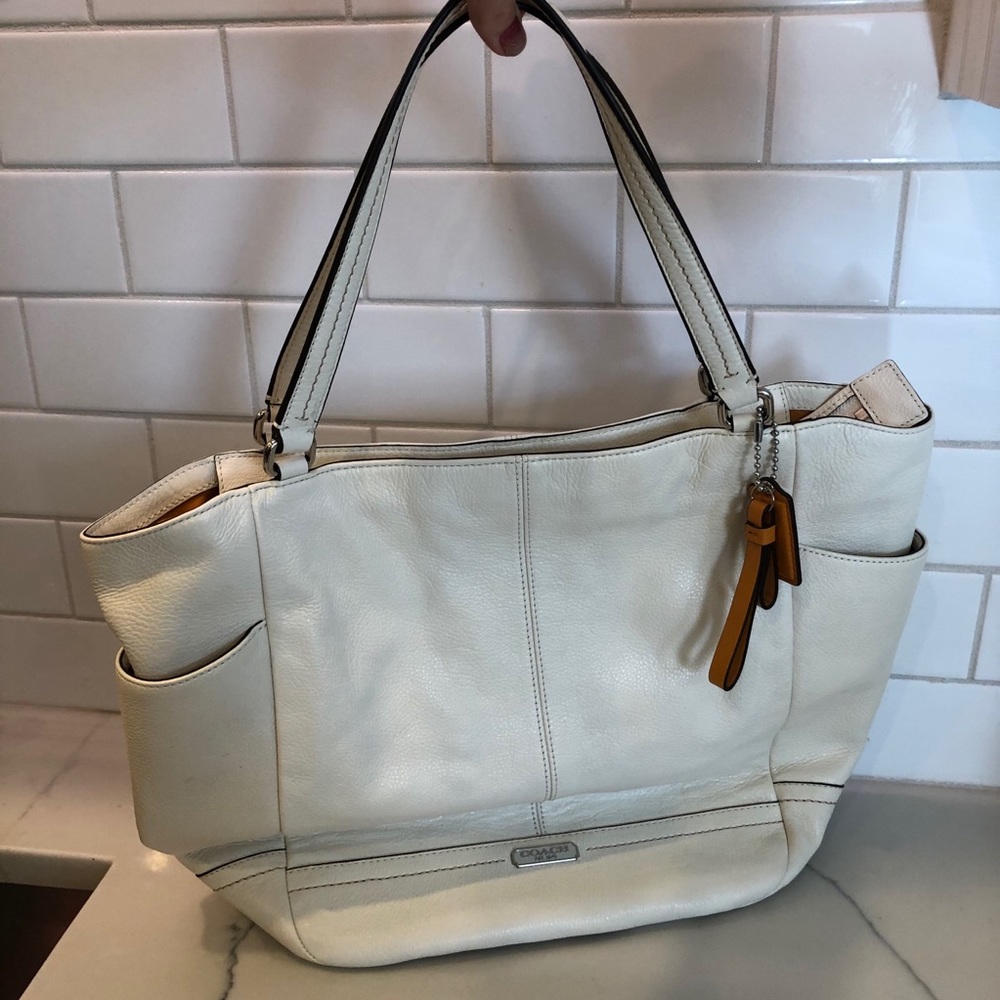 Coach Carry-all Shoulder Bag